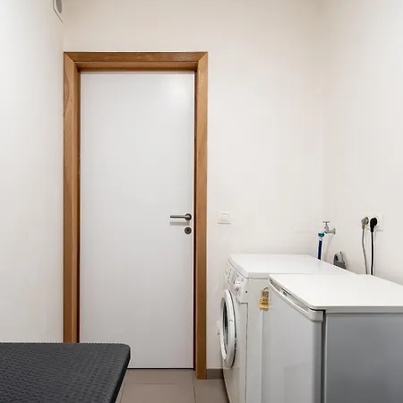 House With Private Parking & Sauna Near Centre And Transport Roeselare