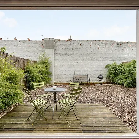 Ferienhaus House With Private Parking & Sauna Near Centre And Transport